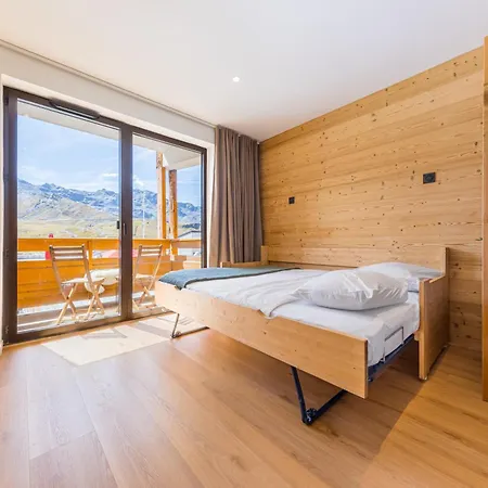 Apartment Les Olympiades, In-out With Wifi In Val Thorens, 