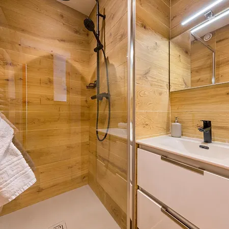 Les Olympiades, In-out With Wifi In Val Thorens, 
